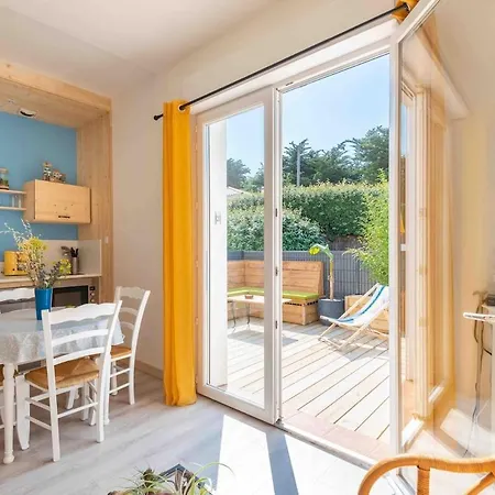 350 M De La Avec Terrasse Bois Apartment *